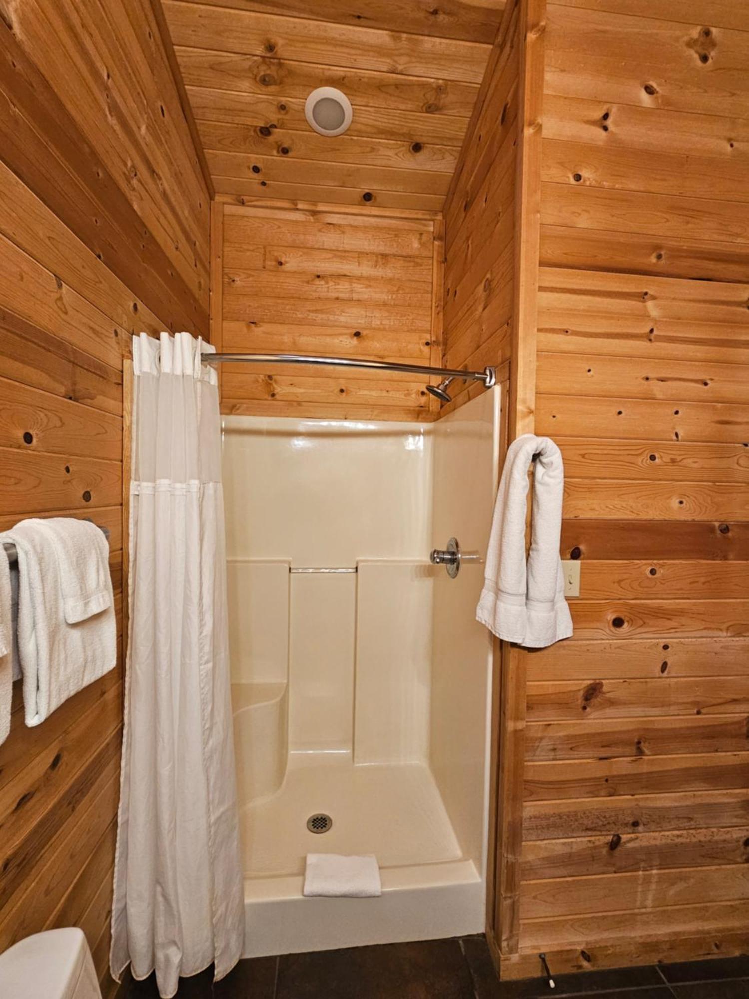5 Min To Beaver Lake-King Bed-Fire Pit-Jetted Tub #3 Eureka Springs Dış mekan fotoğraf